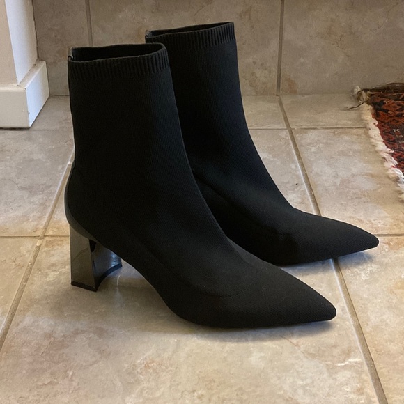 Zara Black Women's Ankle Boots - Picture 2 of 6